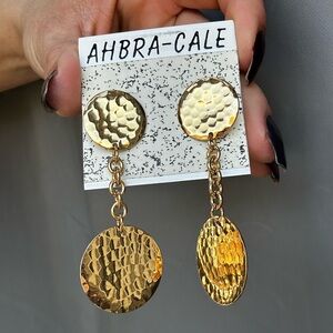 ❄️ 3/$5 Gold-toned Earrings